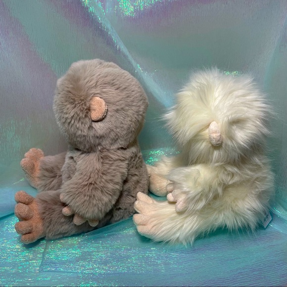 SOLD DO NOT POACH PICS OR TEXT PLEASE! BNWT Jellycat Bo Bigfoot & Yani Yeti - Picture 4 of 9